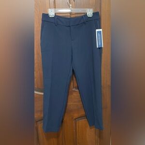 Old Navy women’s size 8 Regular Navy wrinkle fee pants